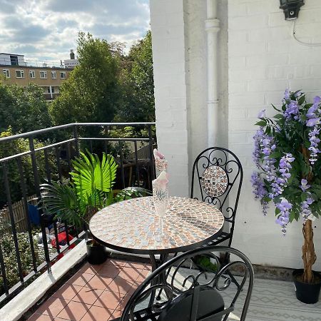 Cosy 3 Bed Flat Ideal For Trips To ลอนดอน ภายนอก รูปภาพ
