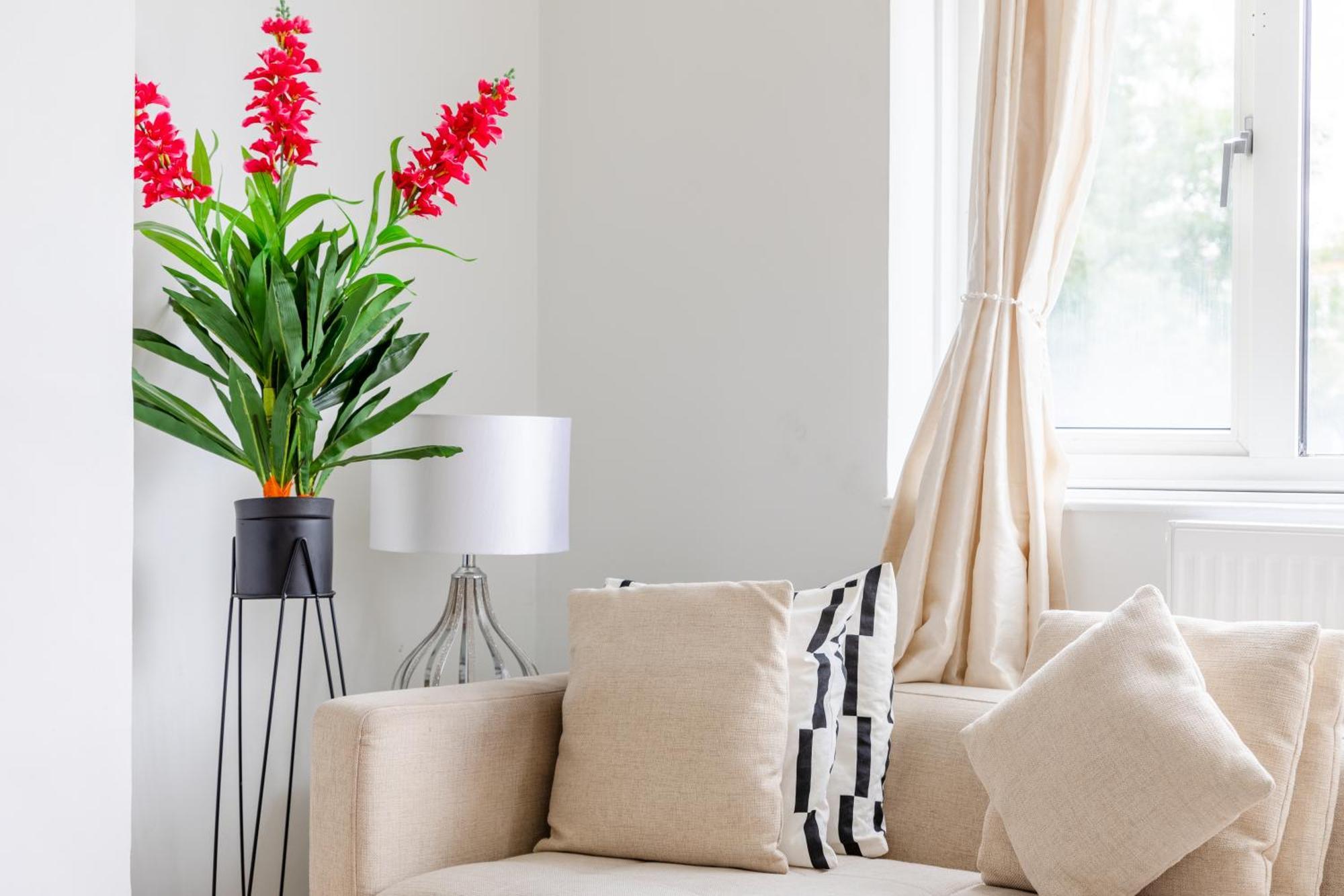 Cosy 3 Bed Flat Ideal For Trips To ลอนดอน ภายนอก รูปภาพ